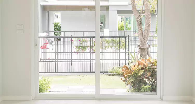 Balcony Screen Door Repair in Doral, FL