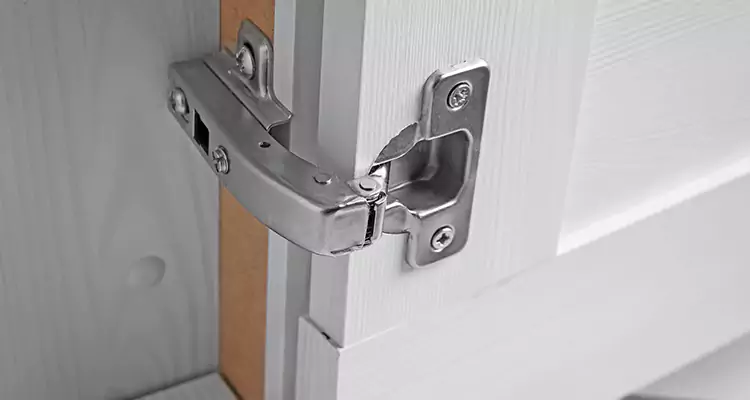Shower Door Hinge Replacement in Doral, FL
