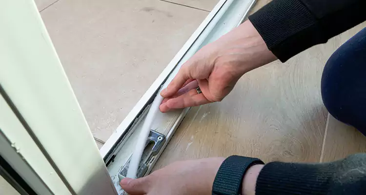 Garage Door Off Track Repair in Doral, FL