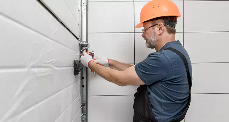 Emergency Garage Door Repair in Doral, FL