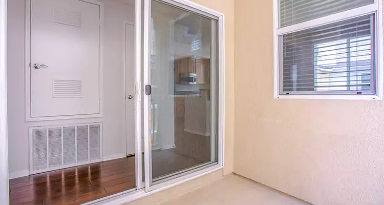 Sliding Screen Door Track Repair in Doral, FL