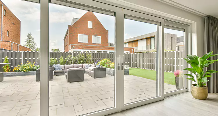 Best Sliding Screen Door Replacement Company in Doral, FL