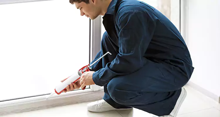 Window Glass Caulk Repair in Doral, FL