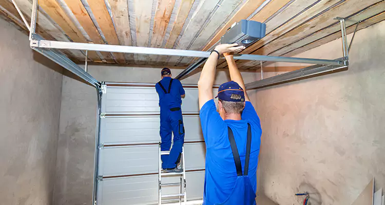 Garage Door Opener Technician in Doral, FL