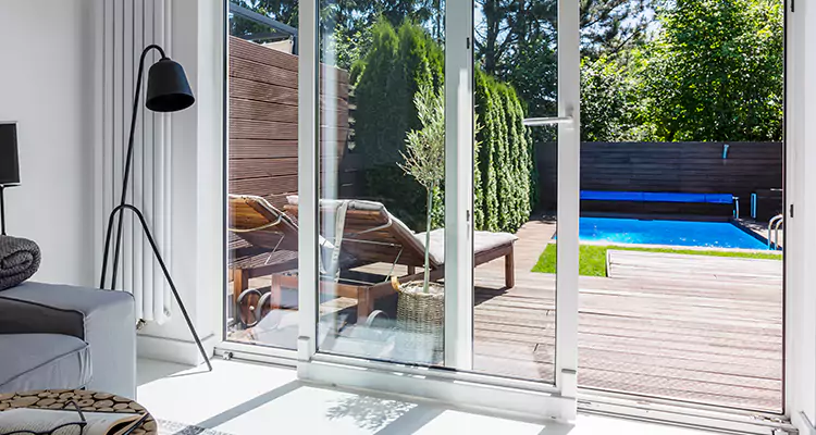 Fixing A Sliding Screen Door Roller in Doral, FL